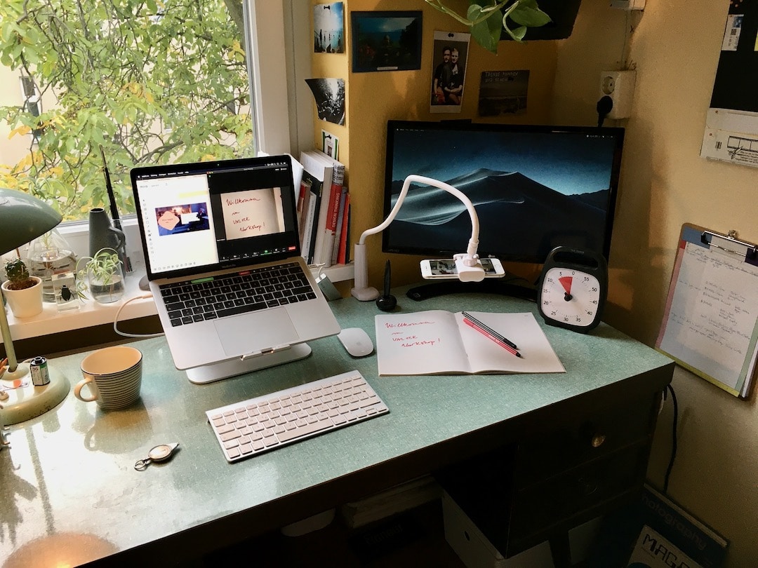 Photo of a homeoffice setup