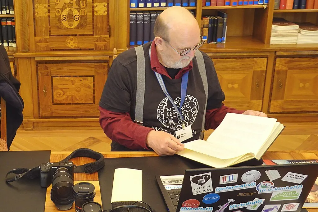 Reiner Halama beim Editieren