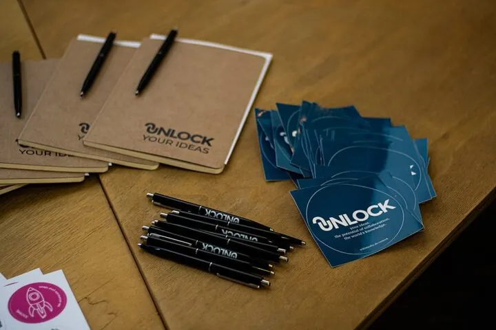 Unlock Merchendise-Artikel