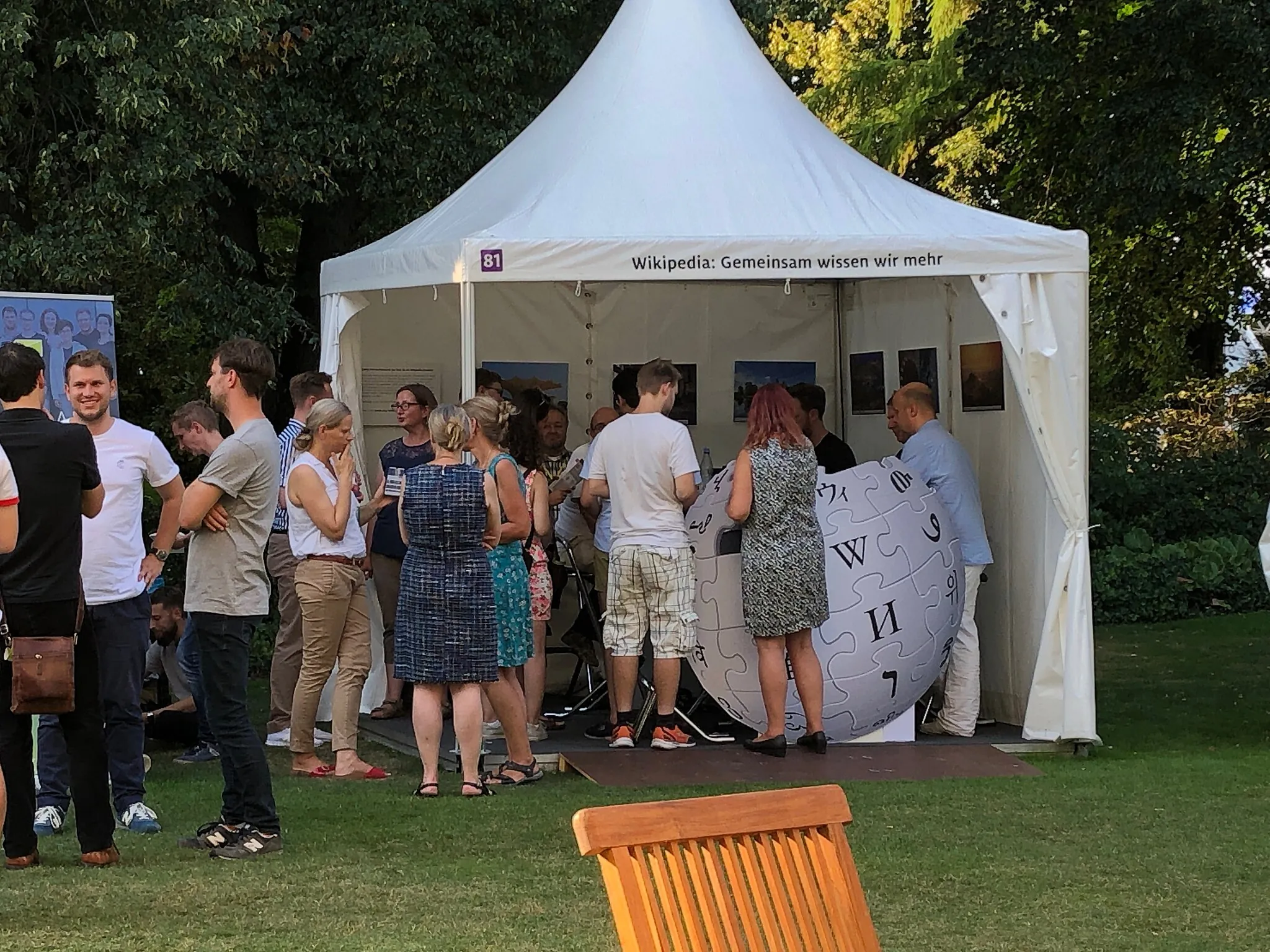 Stand von Wikipedia beim Bürgerfest 2019