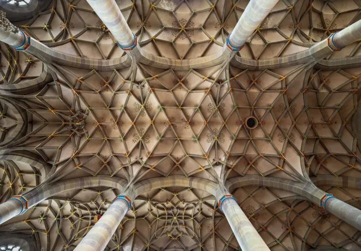 Blick ins gotische Chorgewölbe